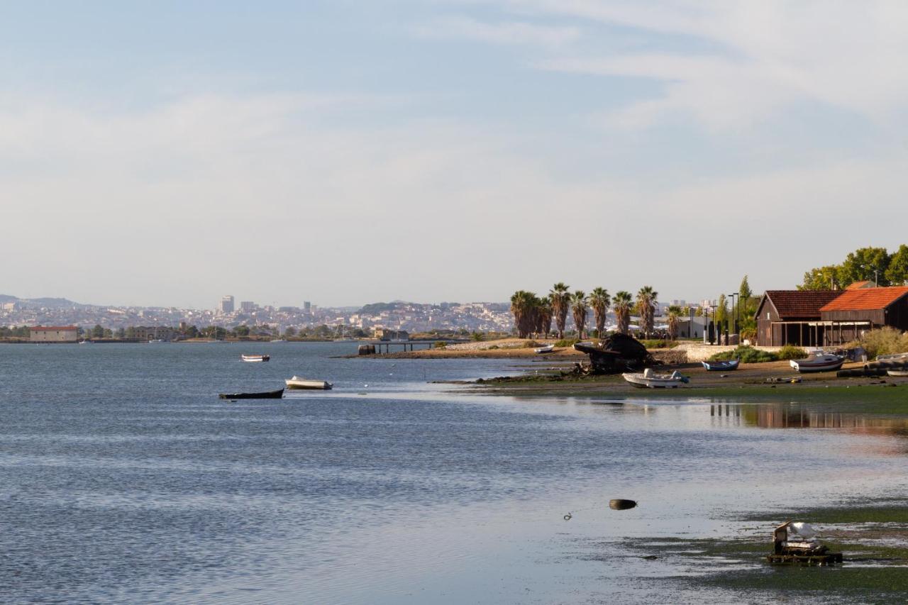 Seixal Bay